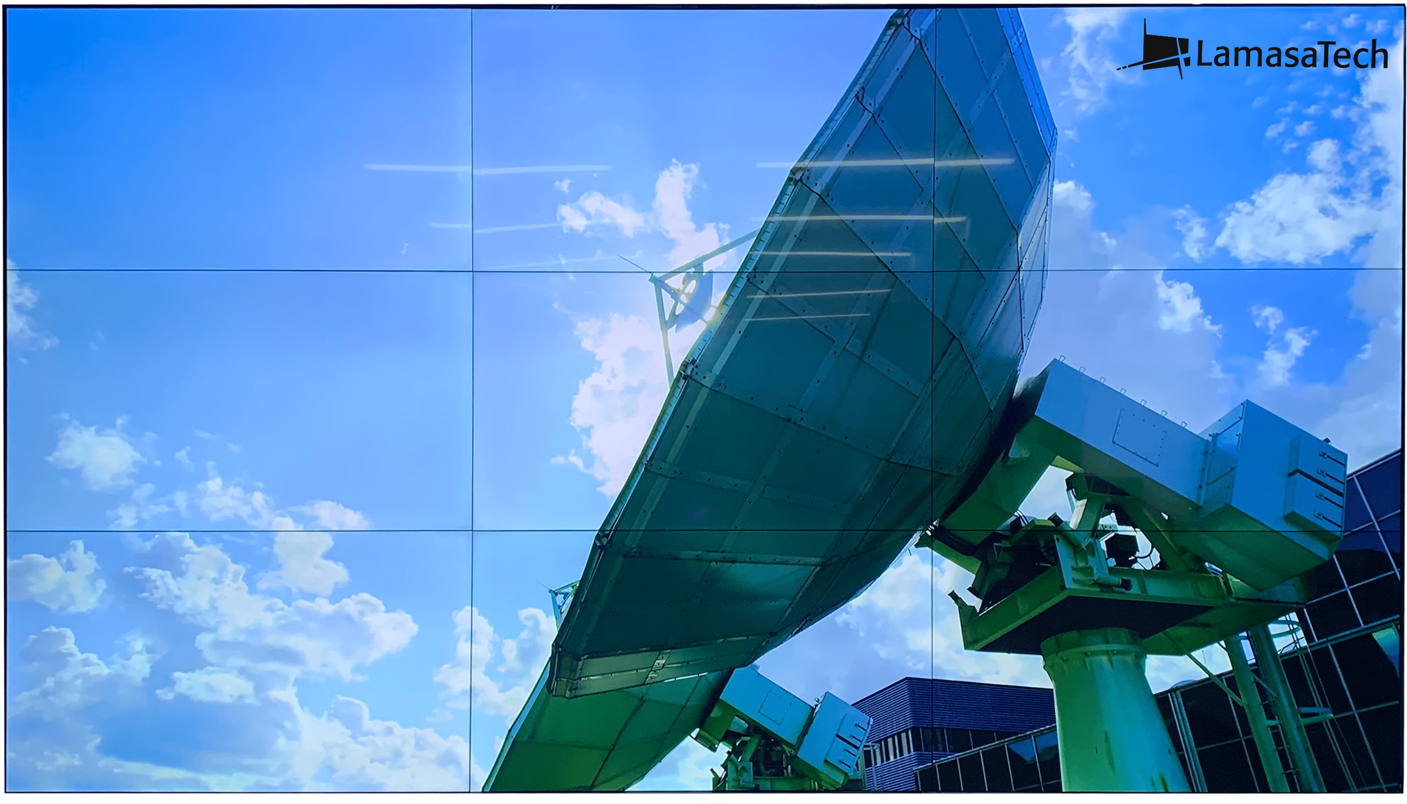 Extreme-narrow-0.88mm-bezel-video-wall-1 cropped-1 LamasaTech narrow bezel lcd video wall displays