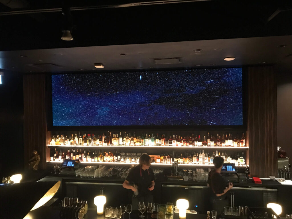 Fine-Pitch LED Video Wall at Valedor Cocktail Lounge in Chicago